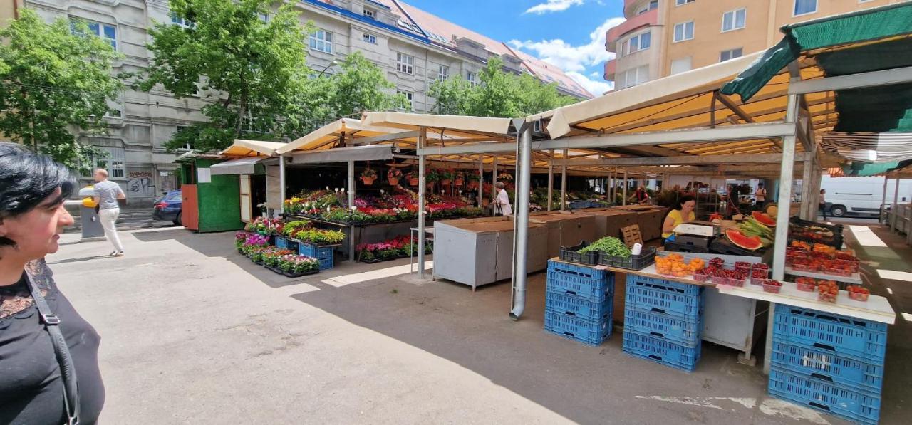 Apartment Flora - Late Check-Out At Noon 12 O Clock For Free Bratislava Exterior foto
