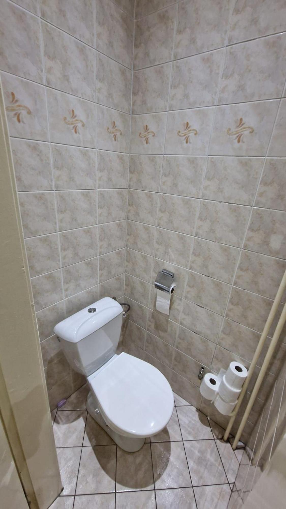 Apartment Flora - Late Check-Out At Noon 12 O Clock For Free Bratislava Exterior foto